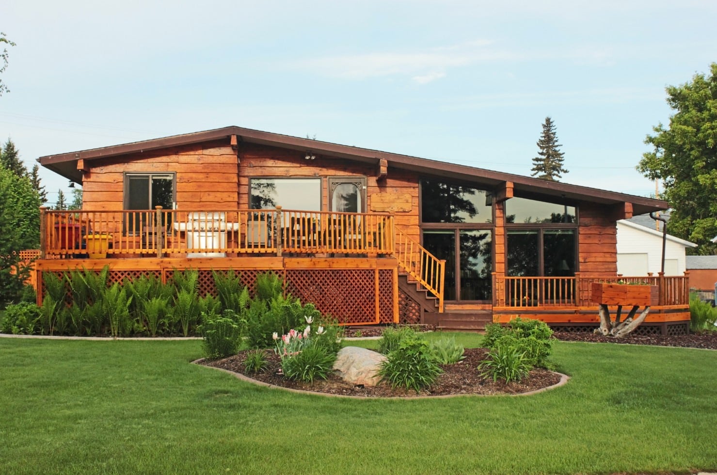 Hybrid vs Traditional Log Home - Frontier Log Homes Cabin Kits