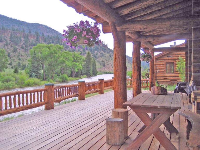 Completed custom log home built by Frontier Log Homes, Montrose Colorado — photo 49