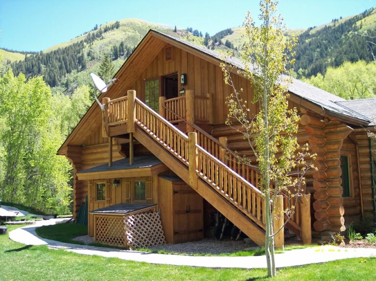 Completed custom log home built by Frontier Log Homes, Montrose Colorado — photo 71
